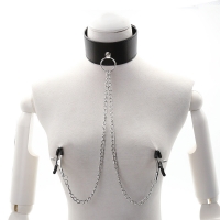 Collier en cuir avec pinces à seins
