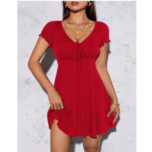 Robe rouge slim ajustée a manches courtes